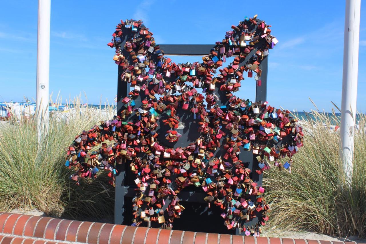 Ferienwohnungen Im Haus Strandburg Grömitz Exterior foto