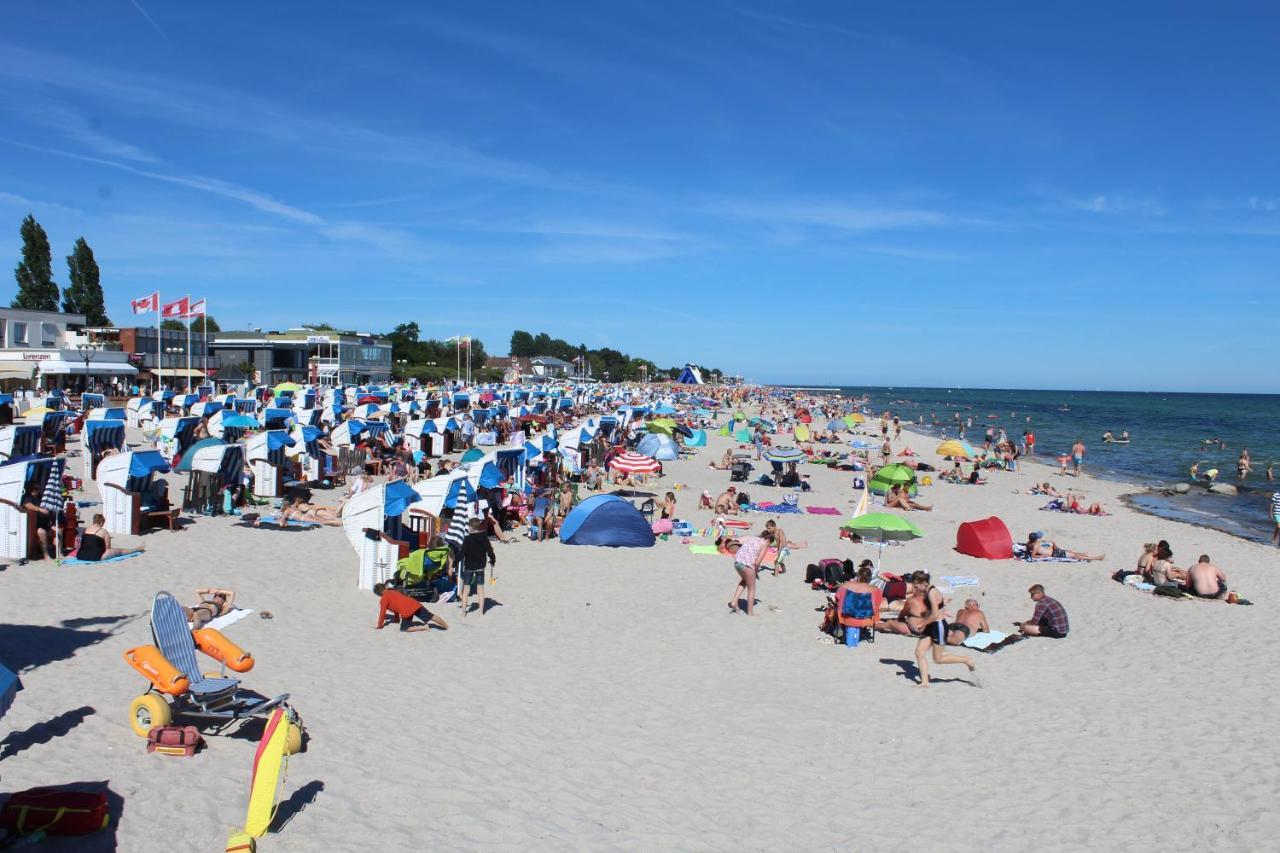 Ferienwohnungen Im Haus Strandburg Grömitz Exterior foto