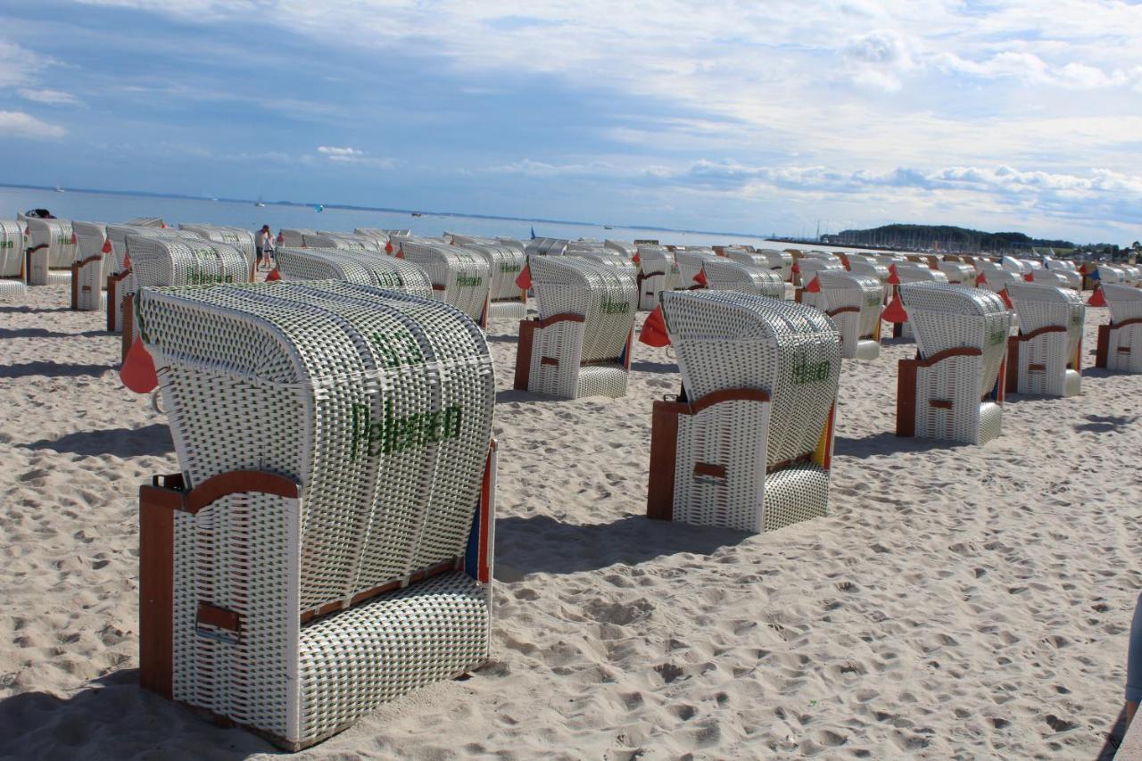 Ferienwohnungen Im Haus Strandburg Grömitz Exterior foto